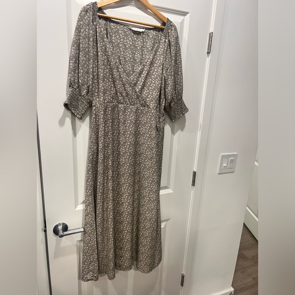 Lulus Sage Green Floral Print Puff Sleeve Midi Dress